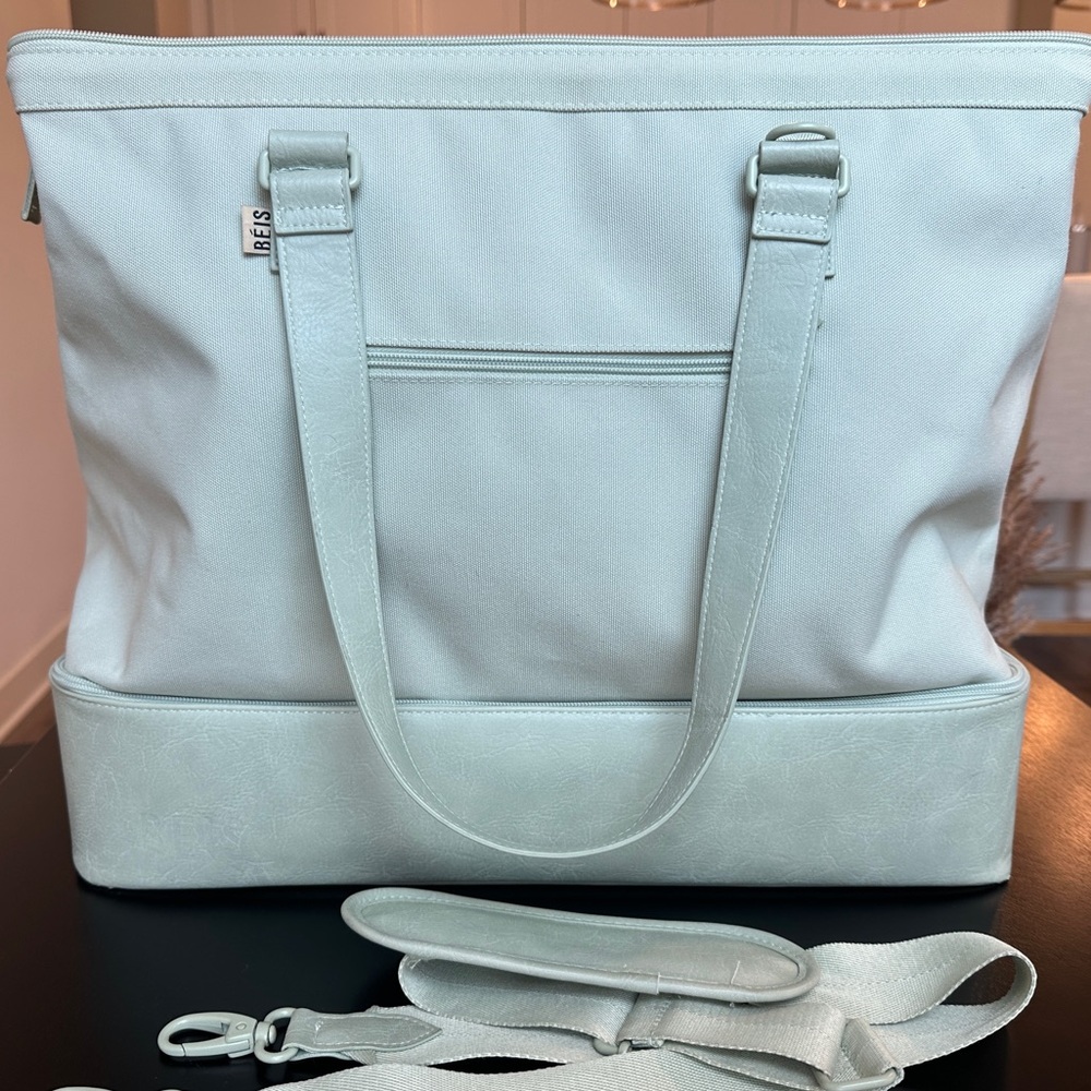 Beis Matcha Weekender